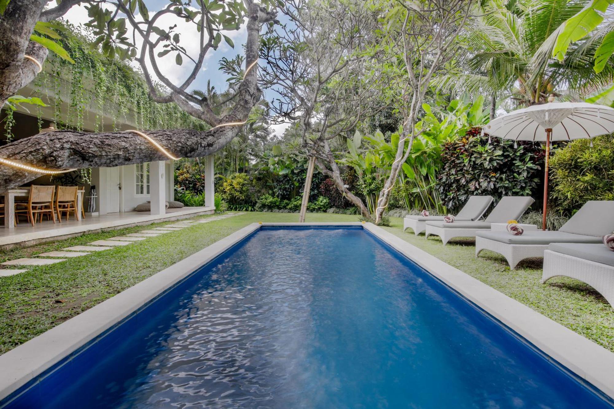 Villa Lodek Deluxe Seminyak  Luaran gambar