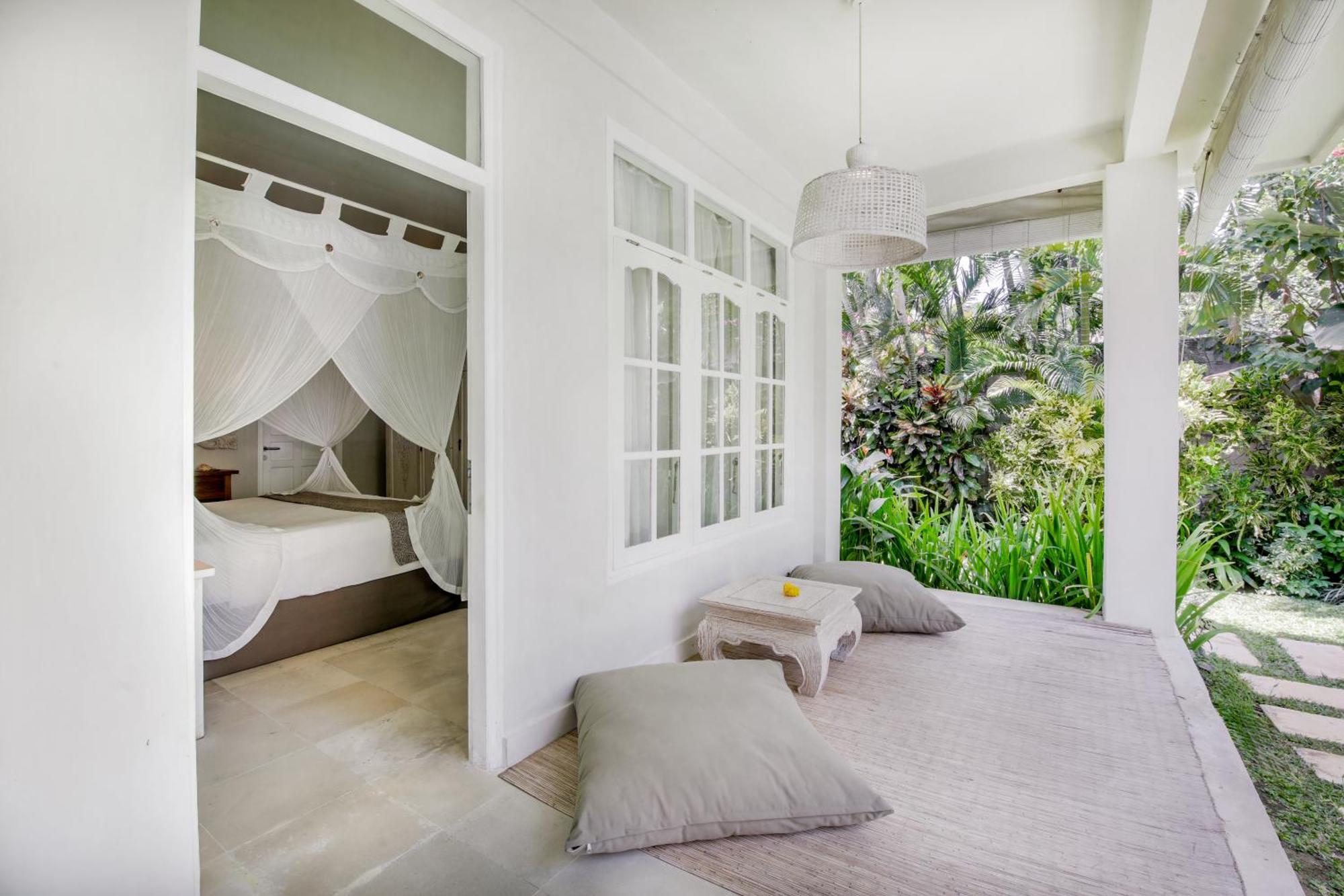 Villa Lodek Deluxe Seminyak  Luaran gambar