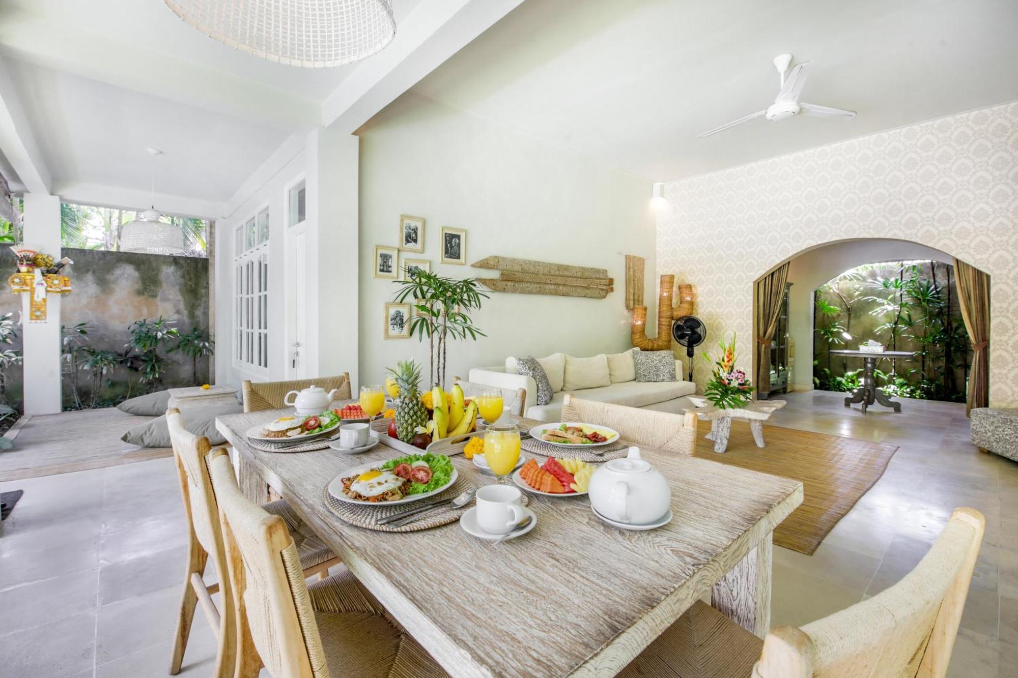 Villa Lodek Deluxe Seminyak  Luaran gambar
