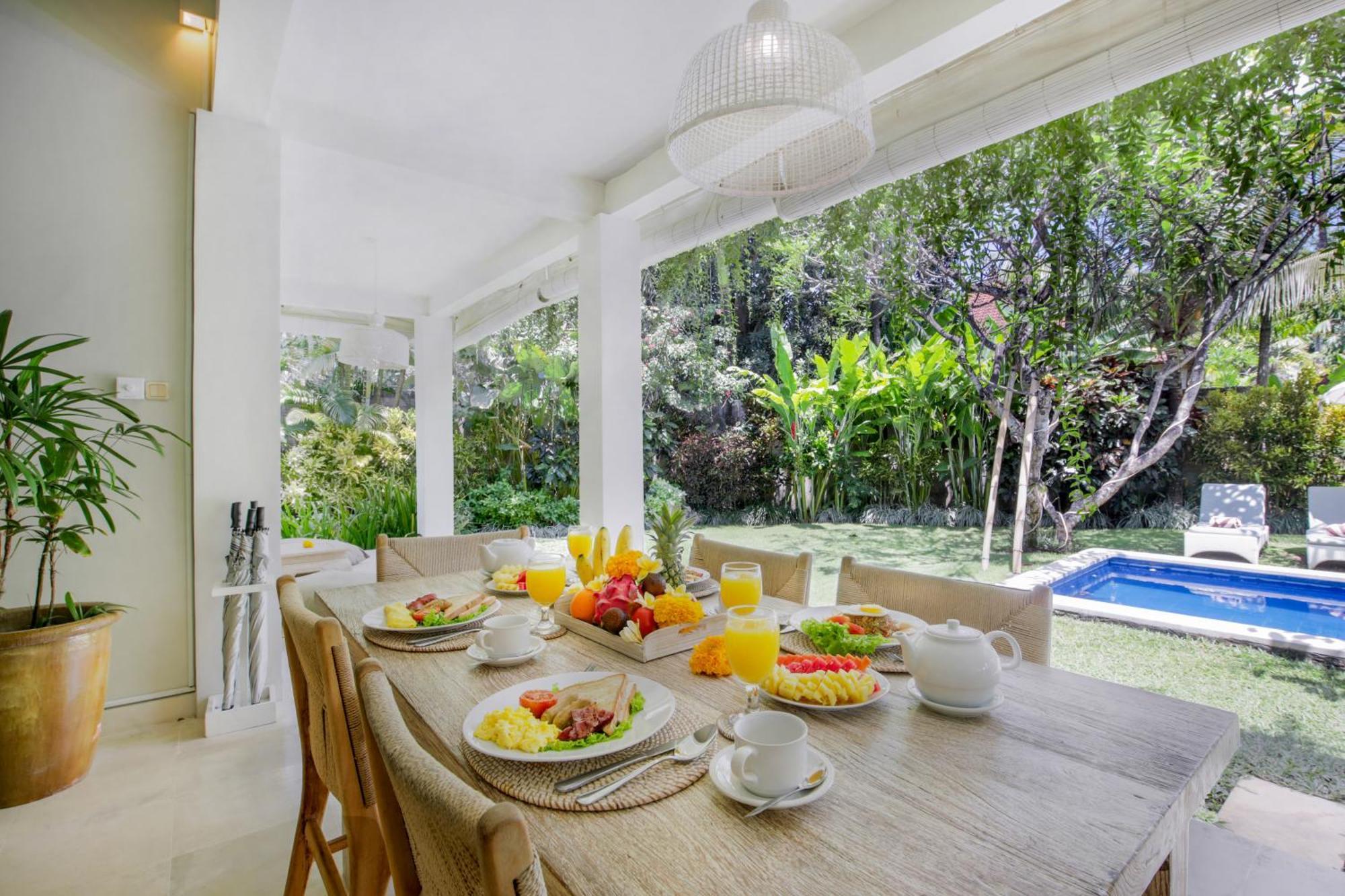 Villa Lodek Deluxe Seminyak  Luaran gambar