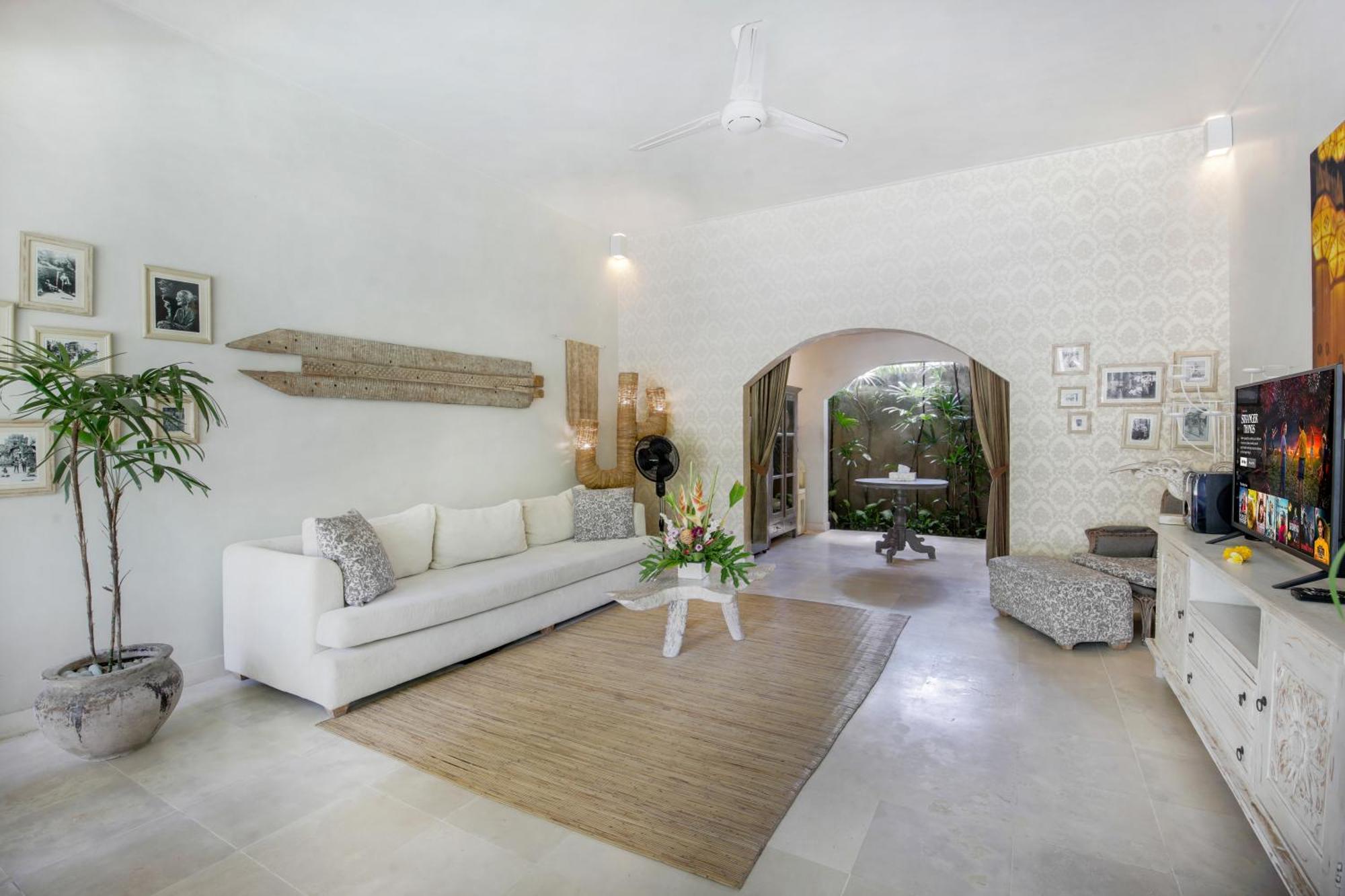 Villa Lodek Deluxe Seminyak  Luaran gambar