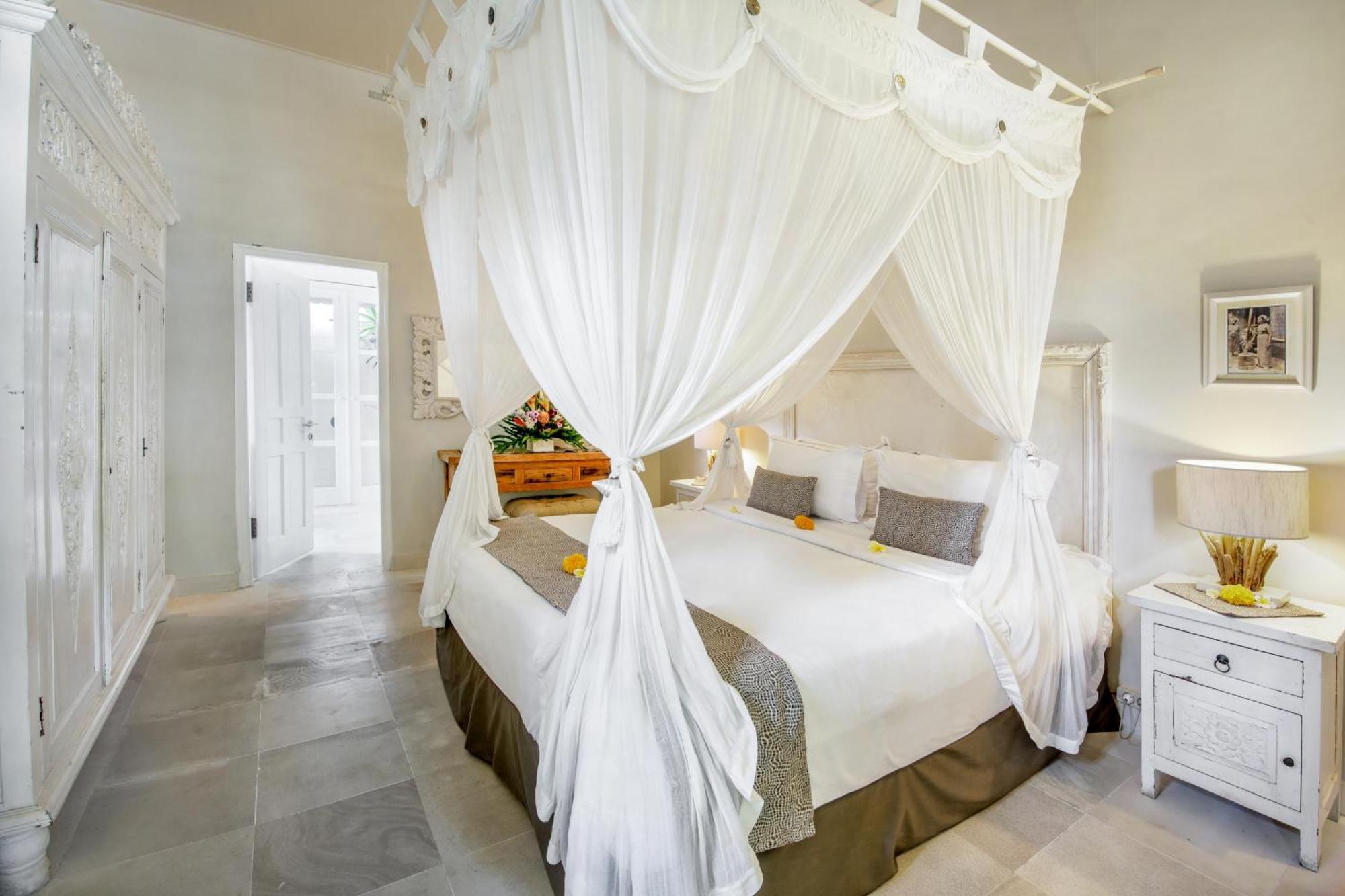 Villa Lodek Deluxe Seminyak  Luaran gambar