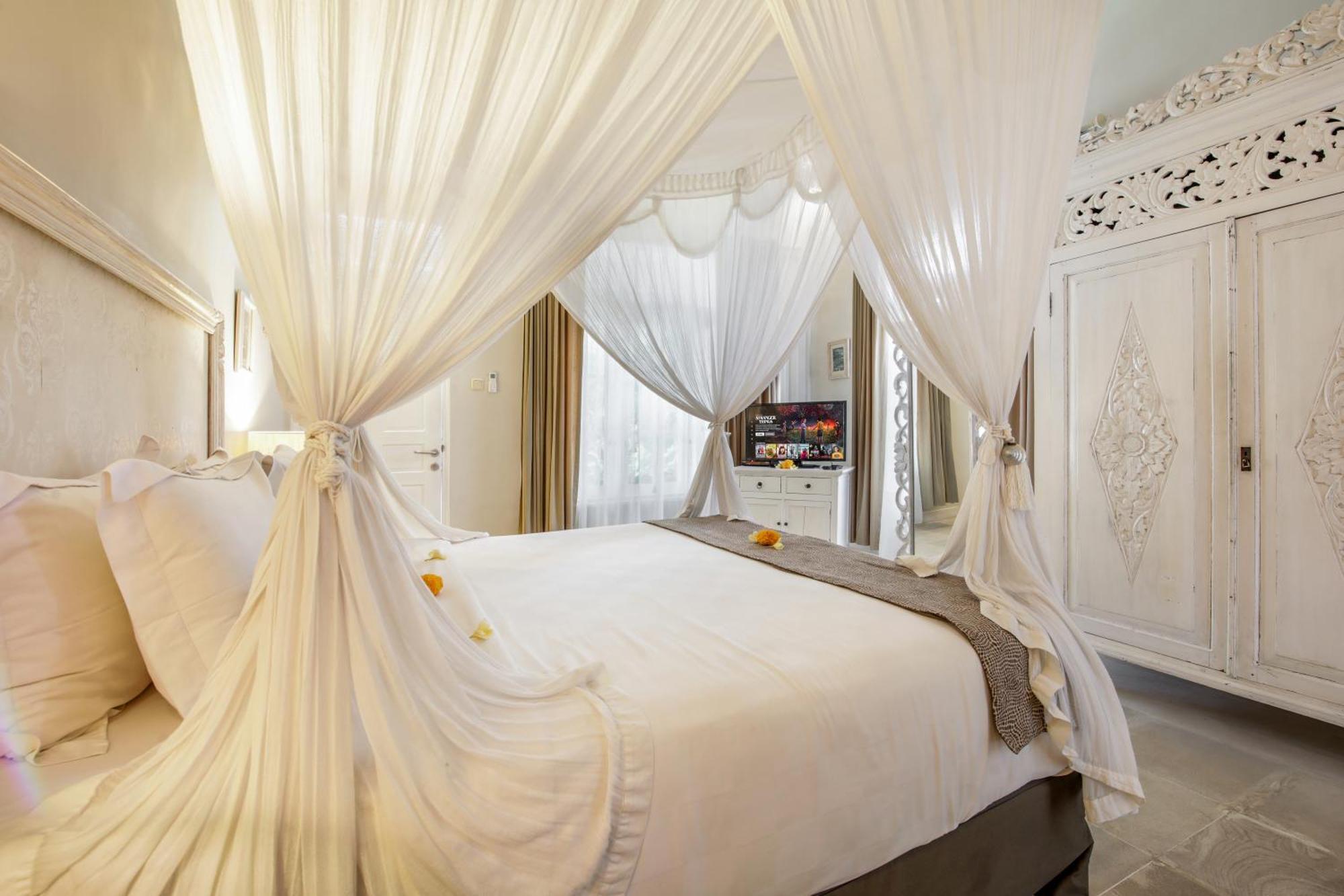 Villa Lodek Deluxe Seminyak  Luaran gambar