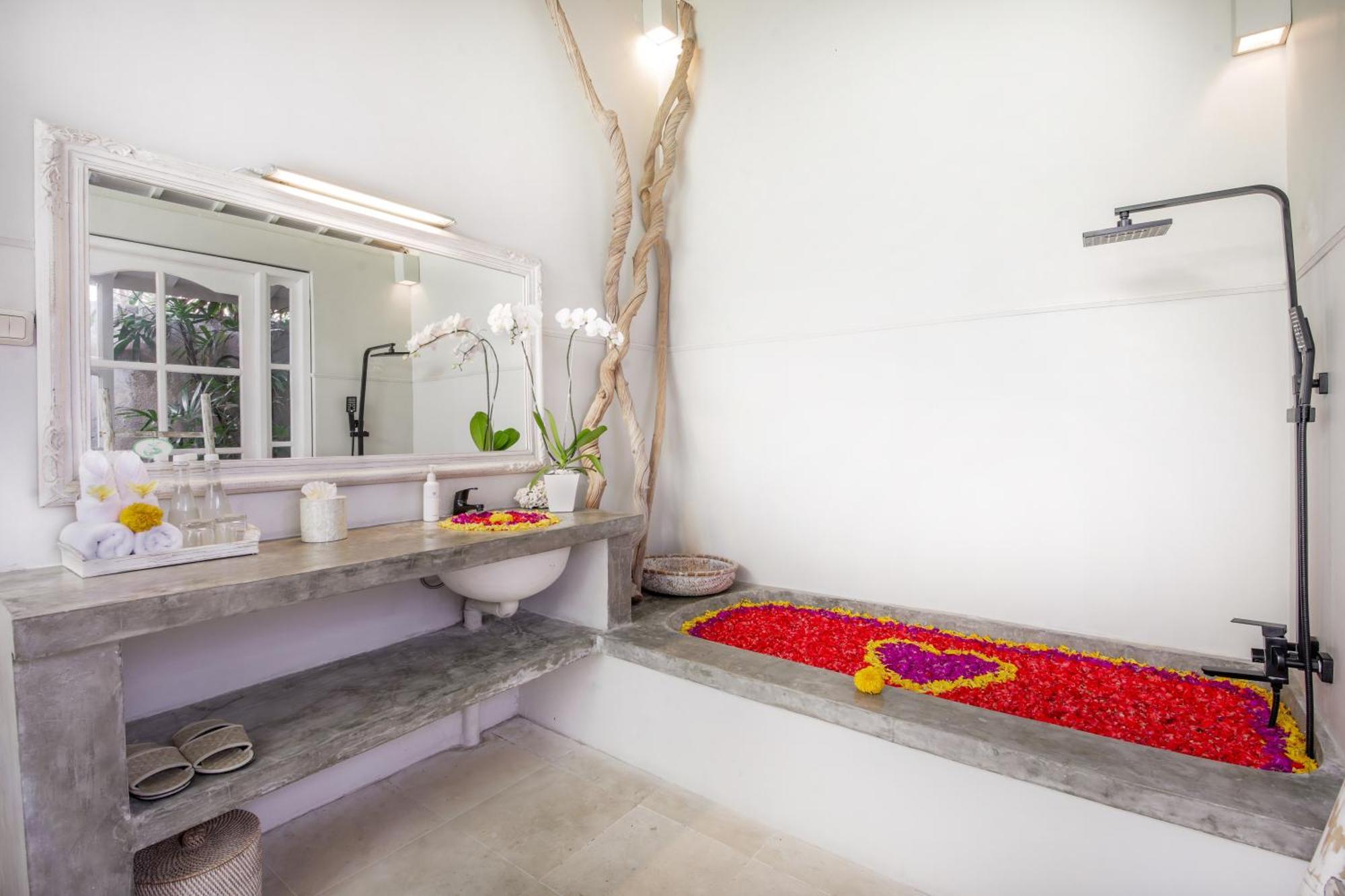 Villa Lodek Deluxe Seminyak  Luaran gambar