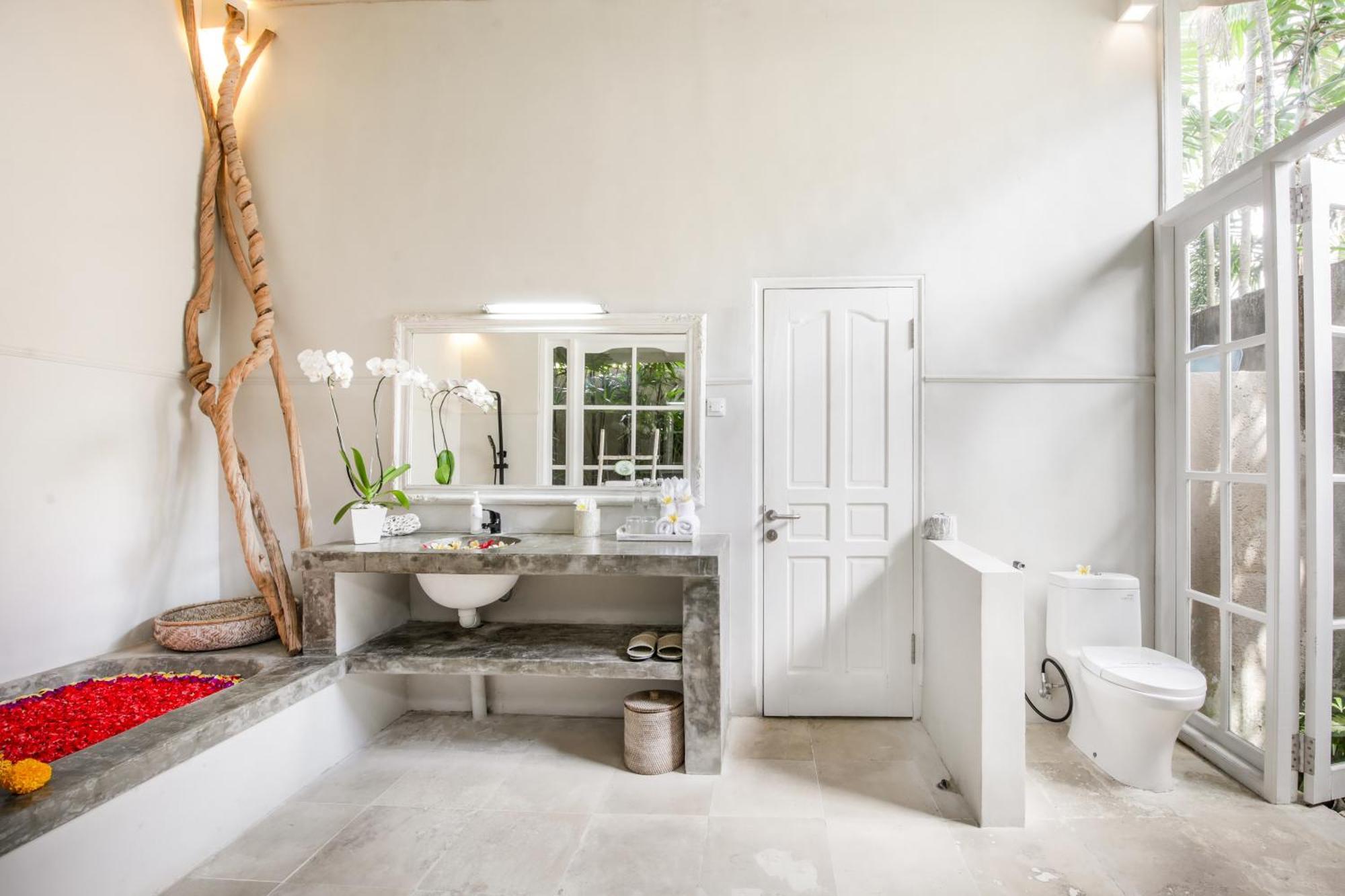 Villa Lodek Deluxe Seminyak  Luaran gambar
