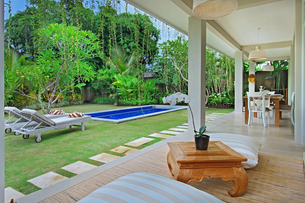 Villa Lodek Deluxe Seminyak  Luaran gambar